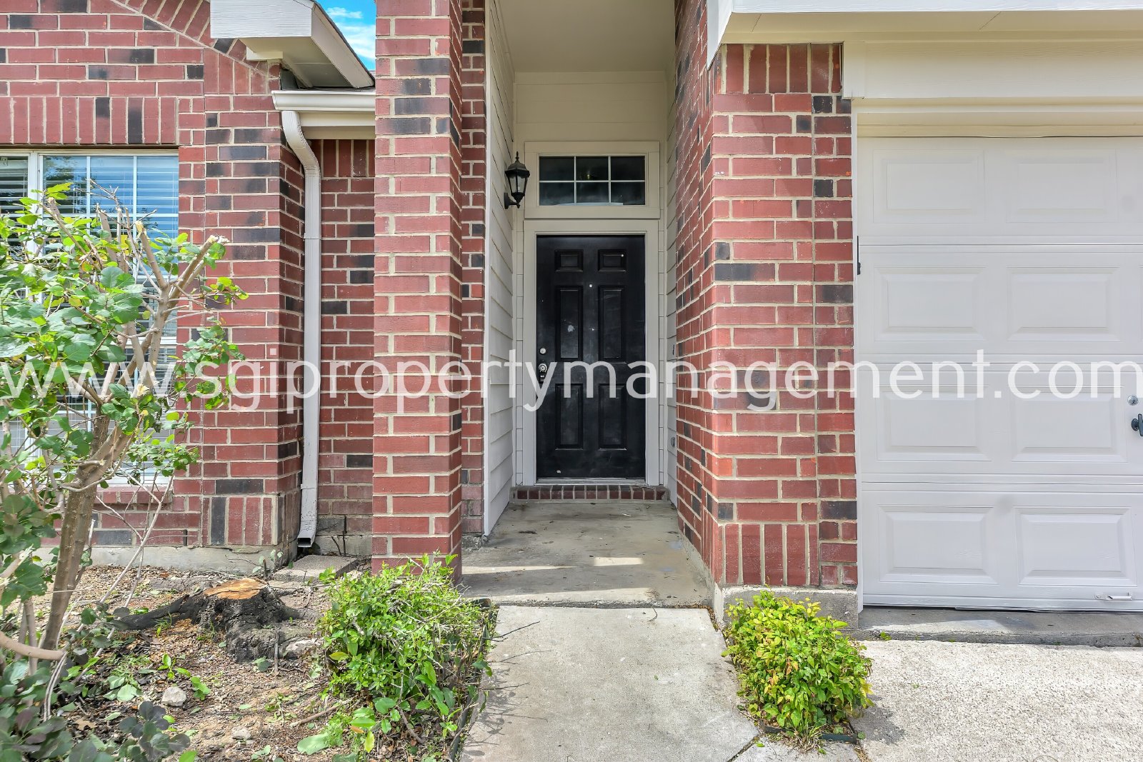 Fantastic 3 bedroom with 2 Living and 2 dining rooms property image