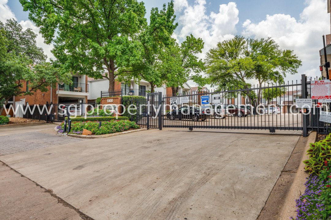 5100 Verde Valley Ln property image