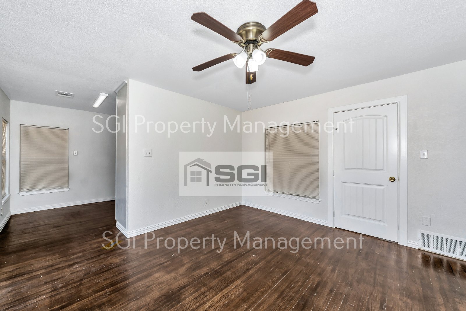 Remodeled 2 bedroom ready for Move-in! property image