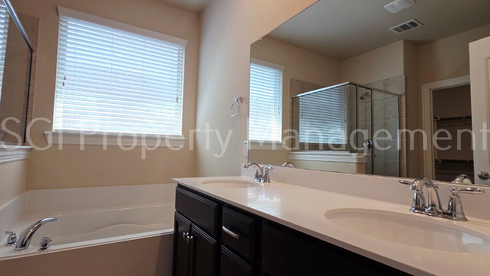 Gorgeous home ready for move in property image