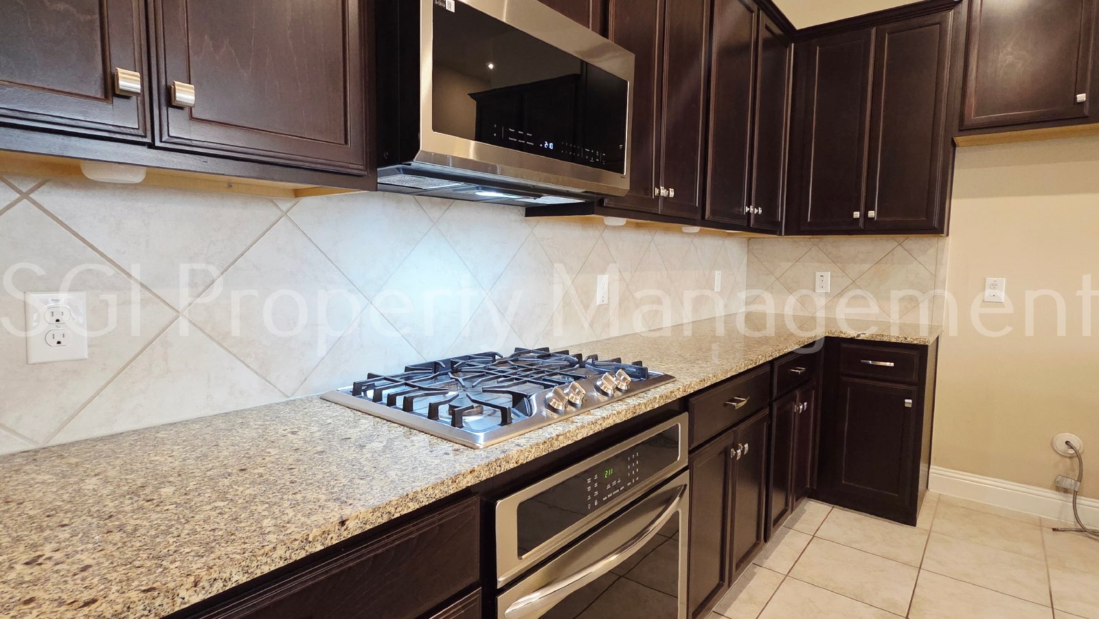 Gorgeous home ready for move in property image