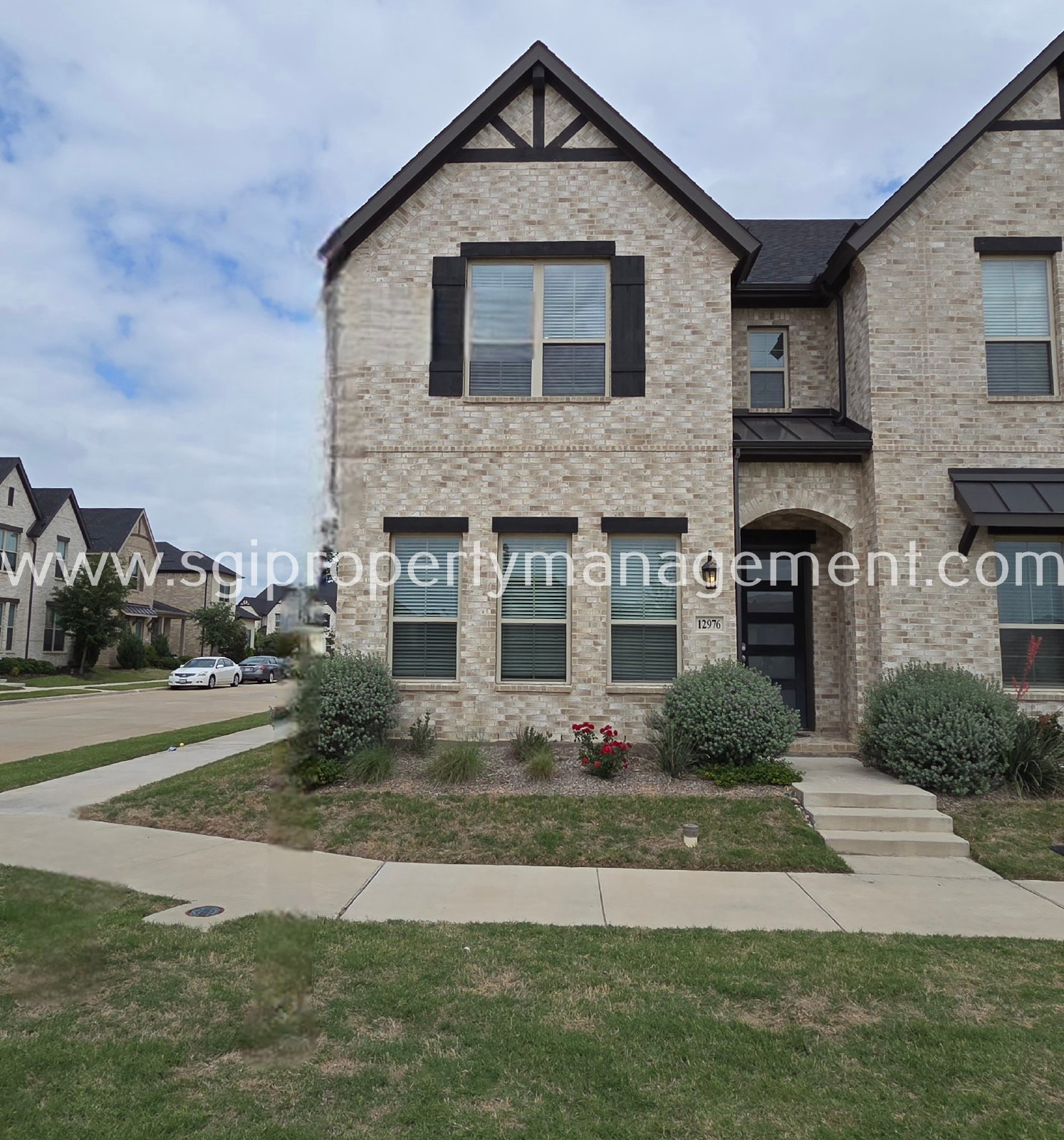 Gorgeous townhome ready for move in property image
