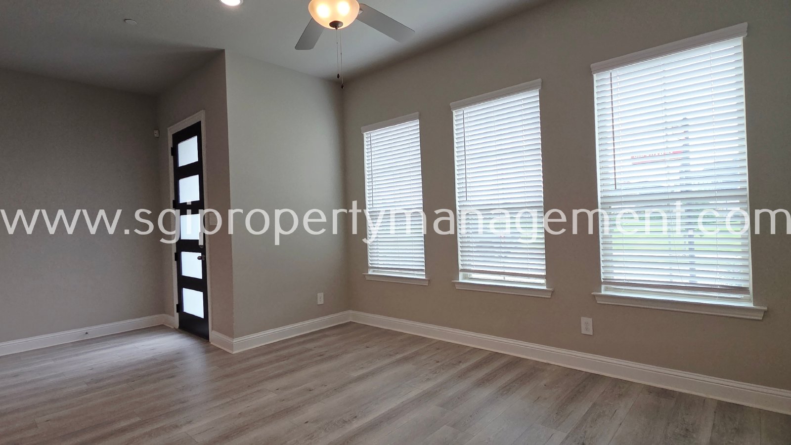 Gorgeous townhome ready for move in property image