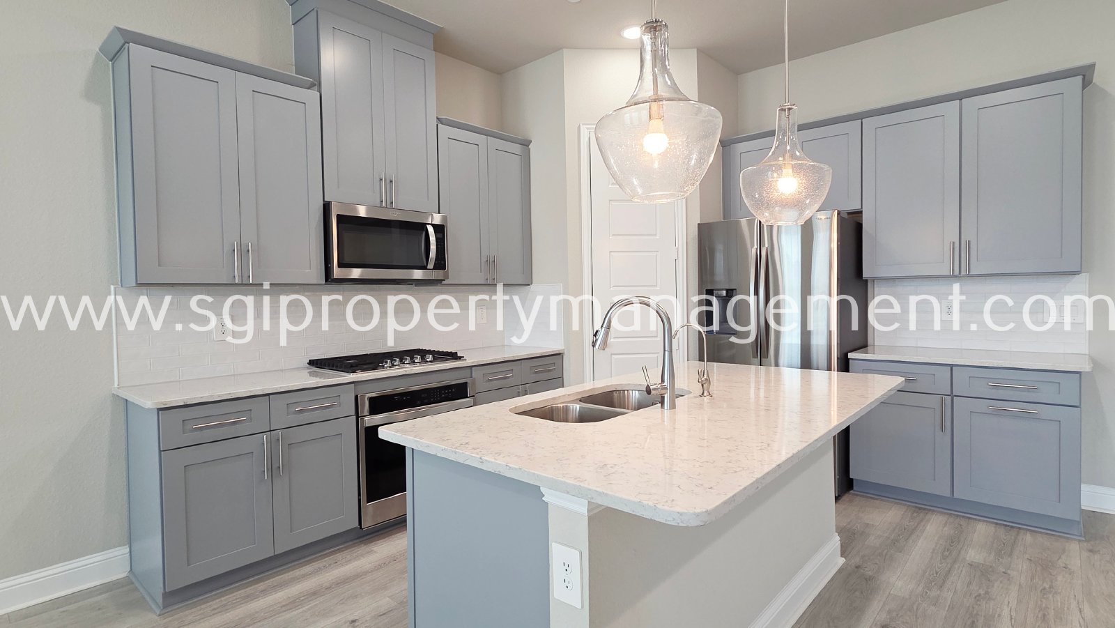 Gorgeous townhome ready for move in property image