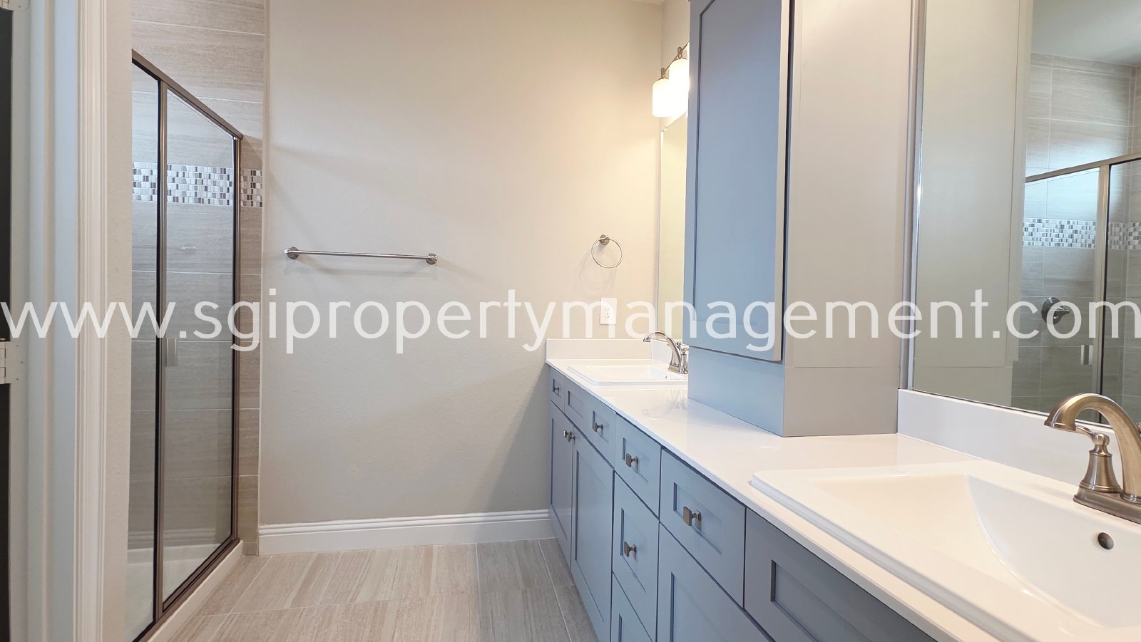 Gorgeous townhome ready for move in property image