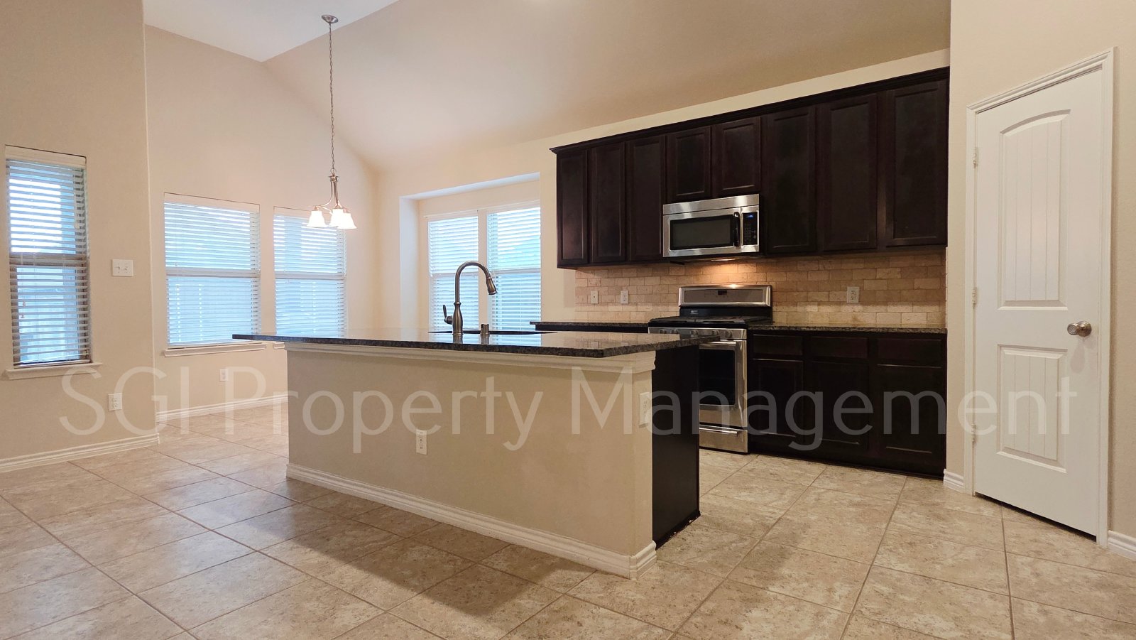 Spectacular One-story Home with Community Pools property image