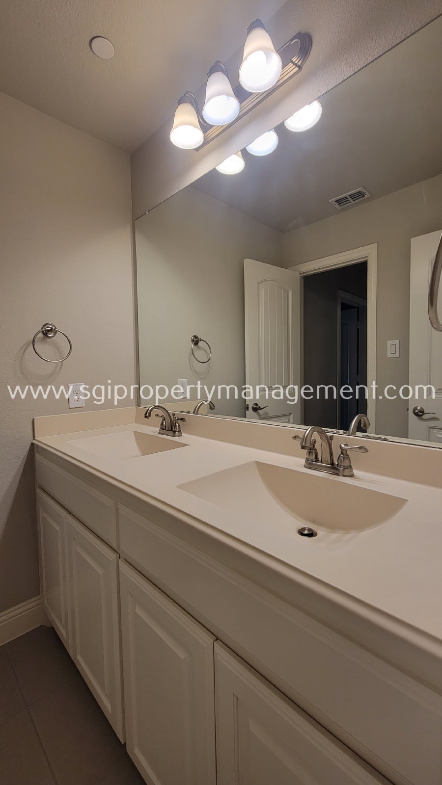 Rare townhouse availability in Murphy property image