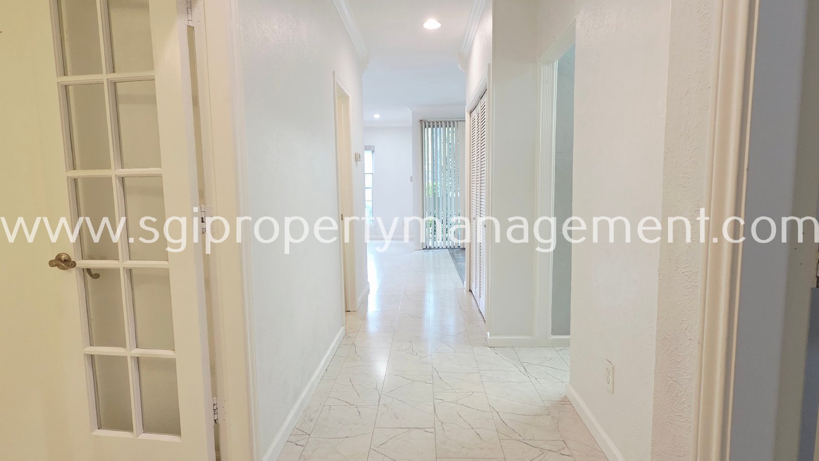Gorgeous condo ready for move in property image