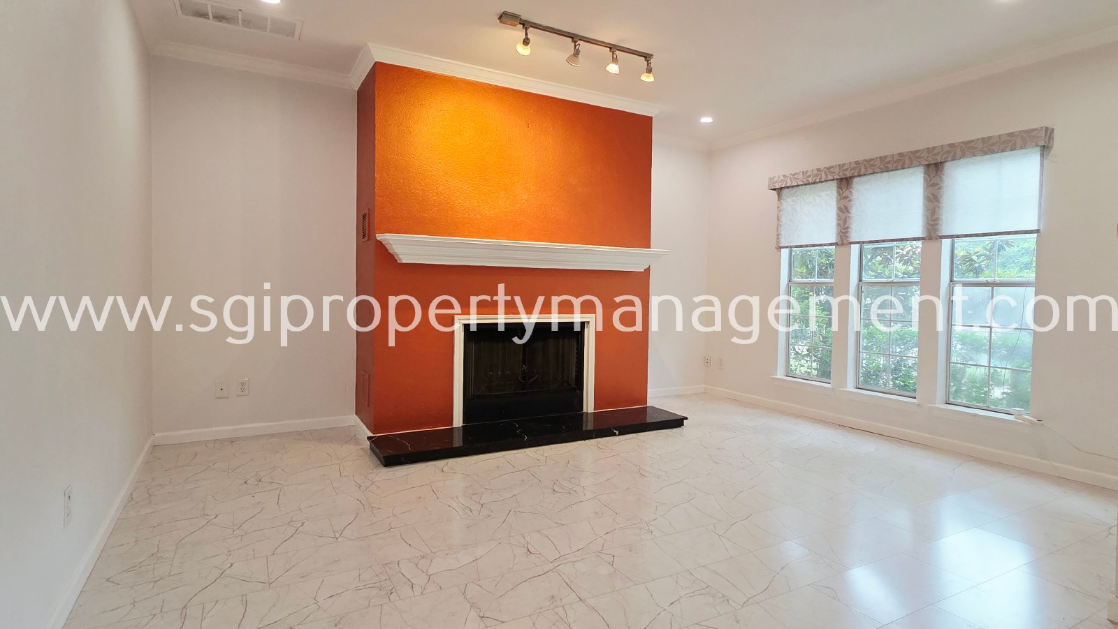 Gorgeous condo ready for move in property image