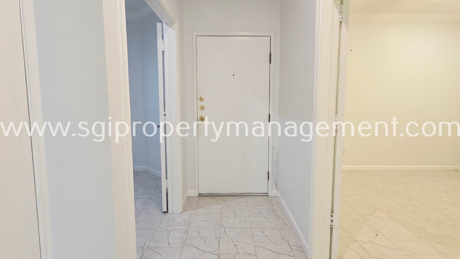 Gorgeous condo ready for move in property image