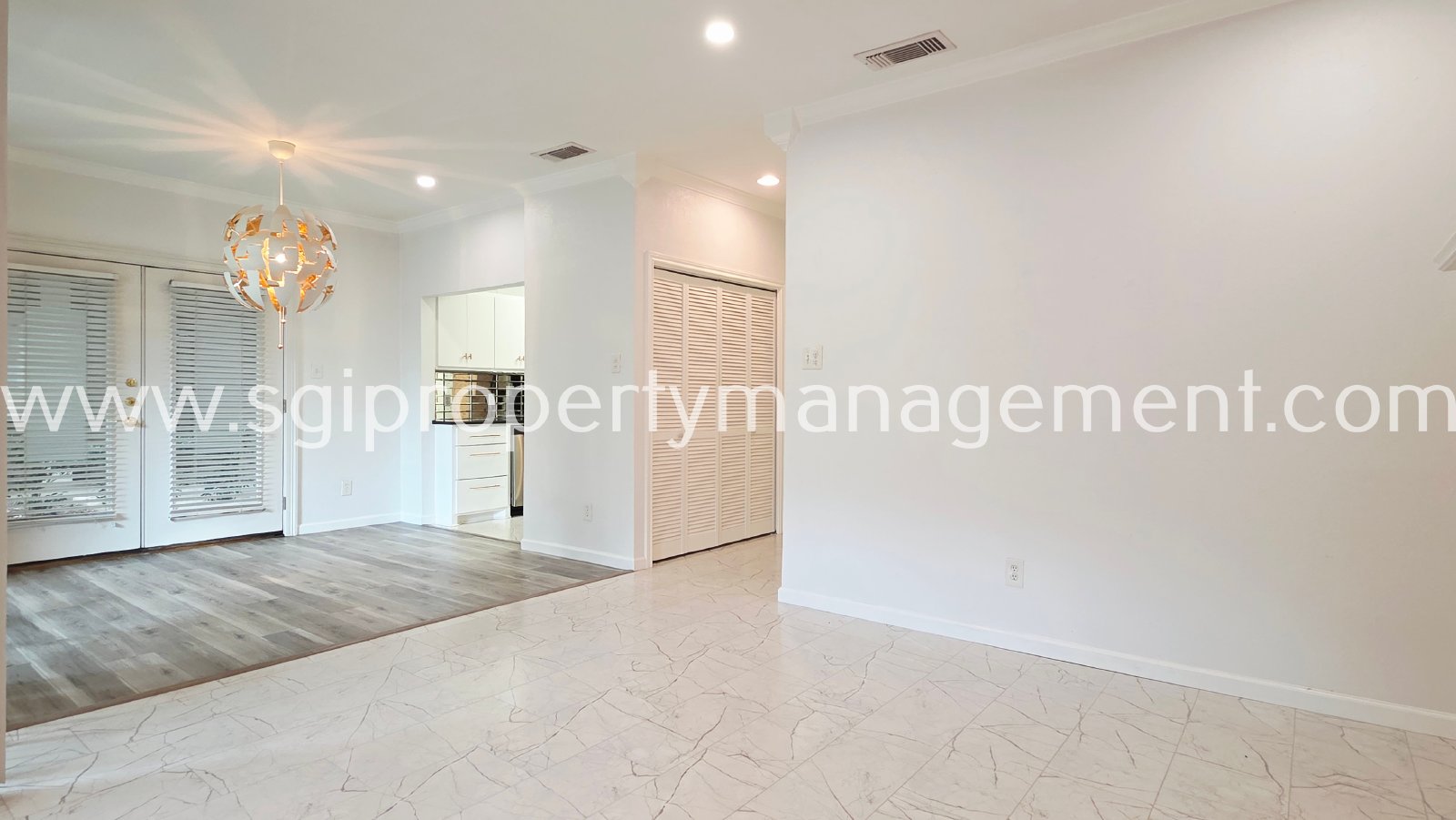 Gorgeous condo ready for move in property image