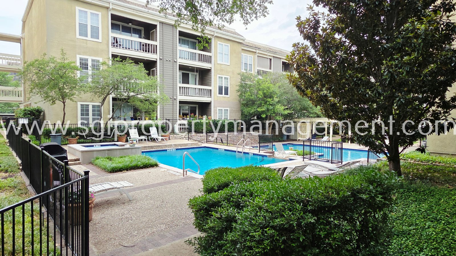 Gorgeous condo ready for move in property image