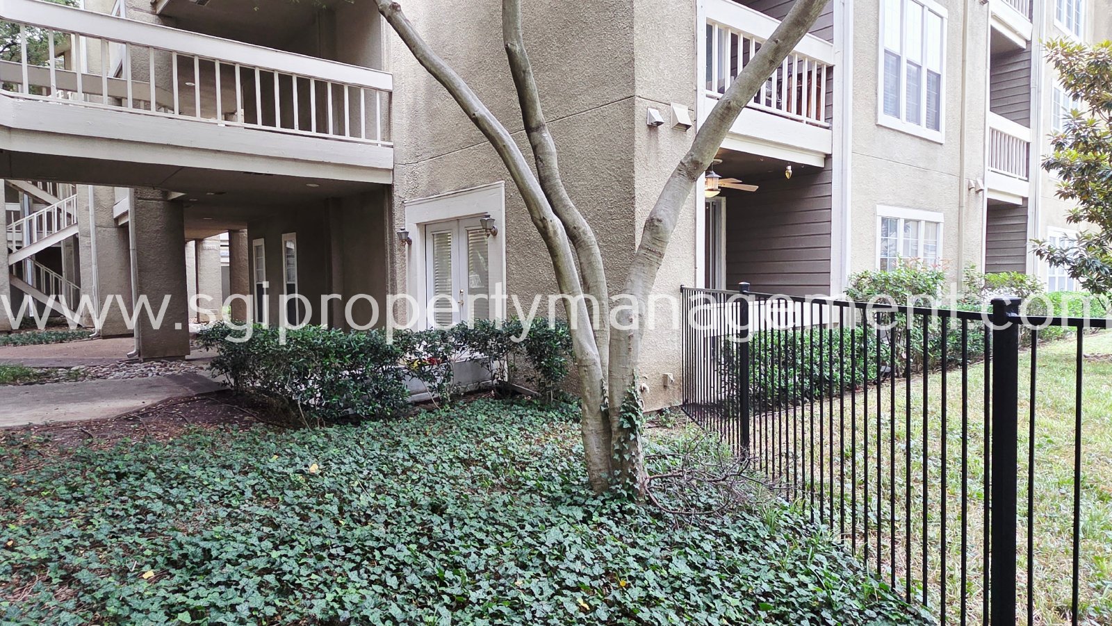 Gorgeous condo ready for move in property image