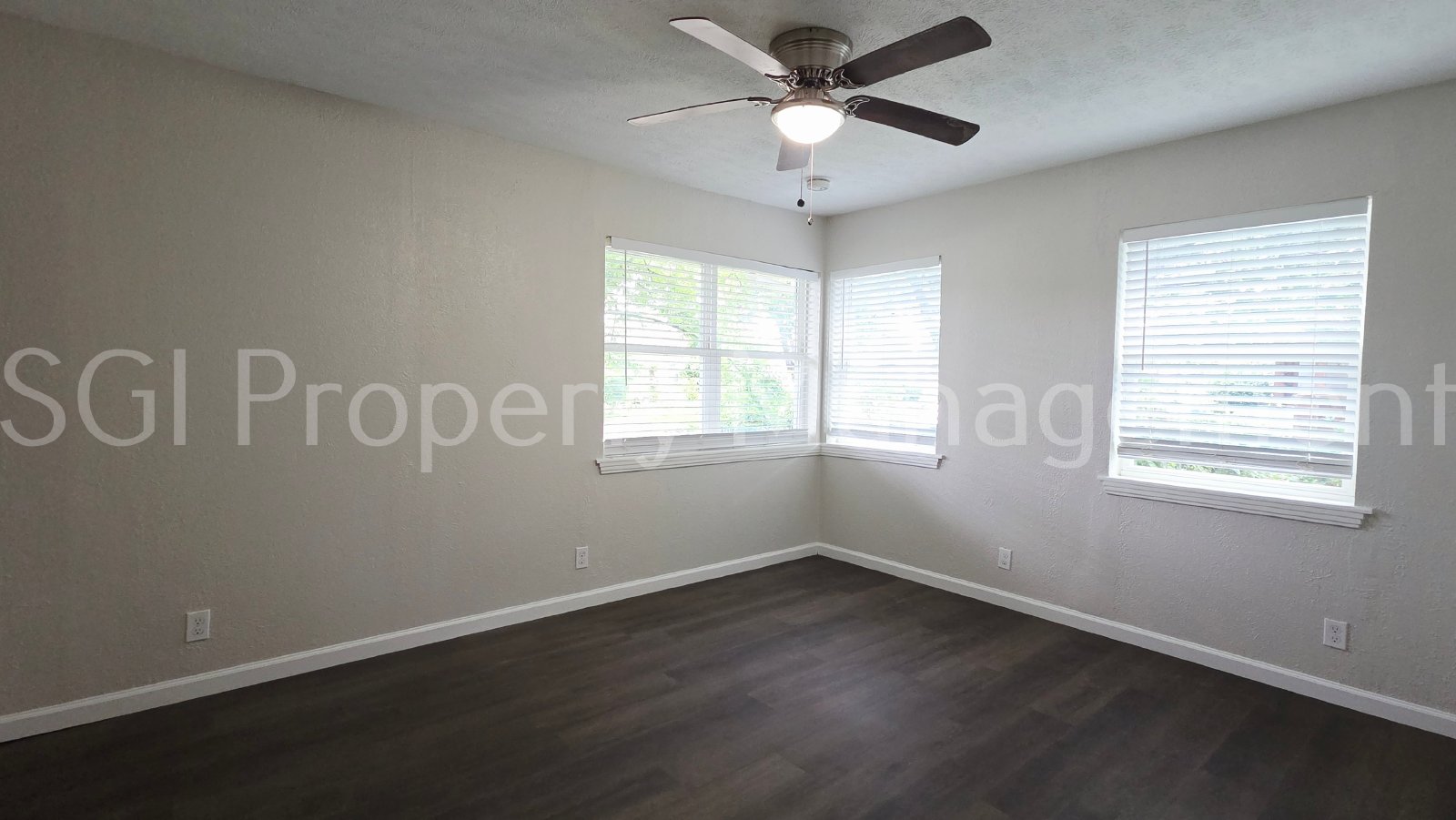 Charming home ready for move in property image