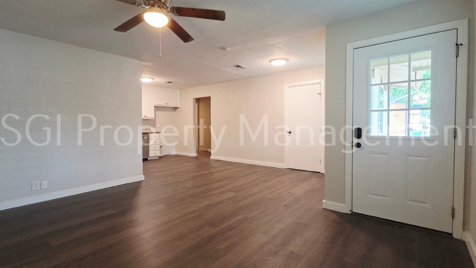 Charming home ready for move in property image