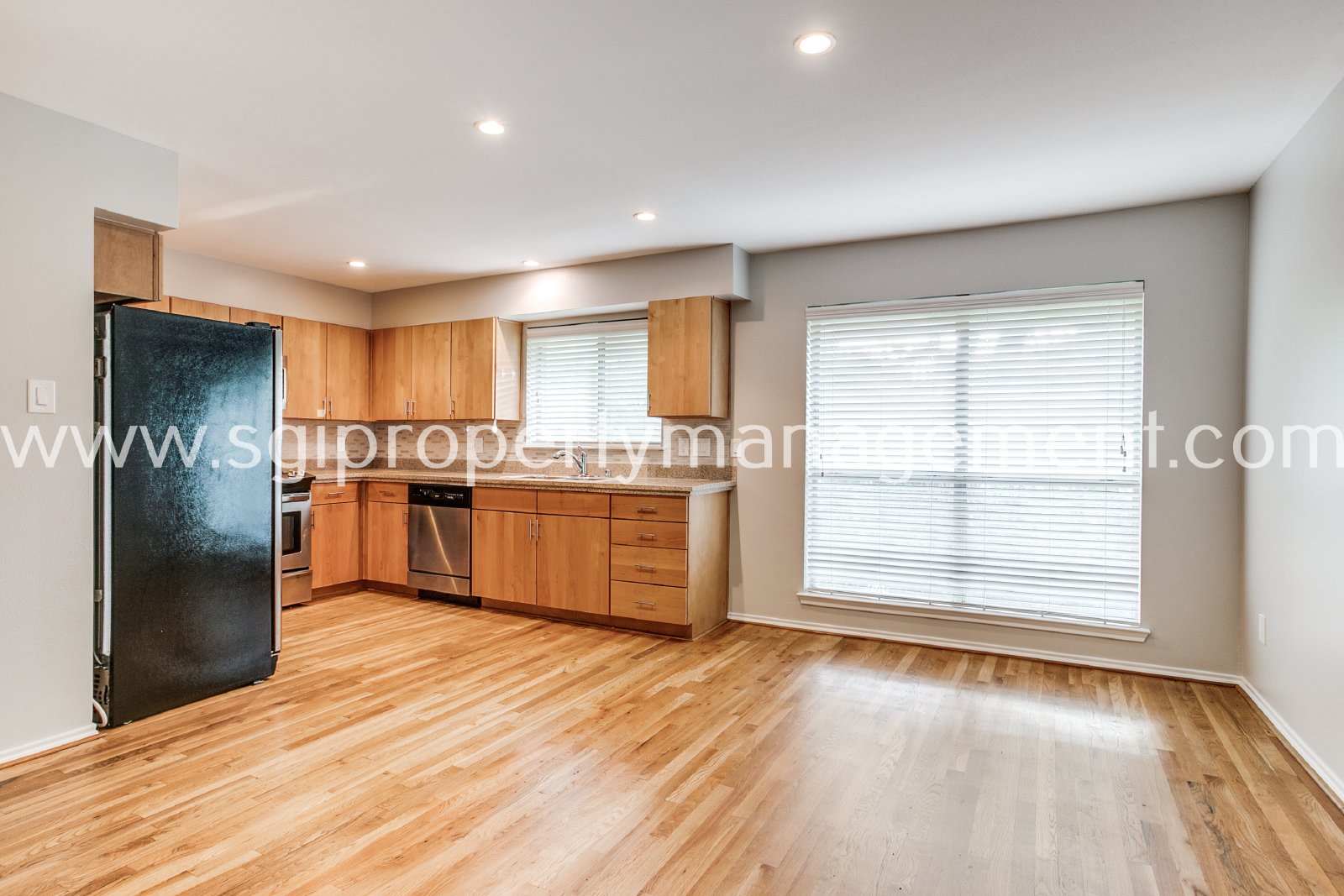 Amazing condo ready for move in property image