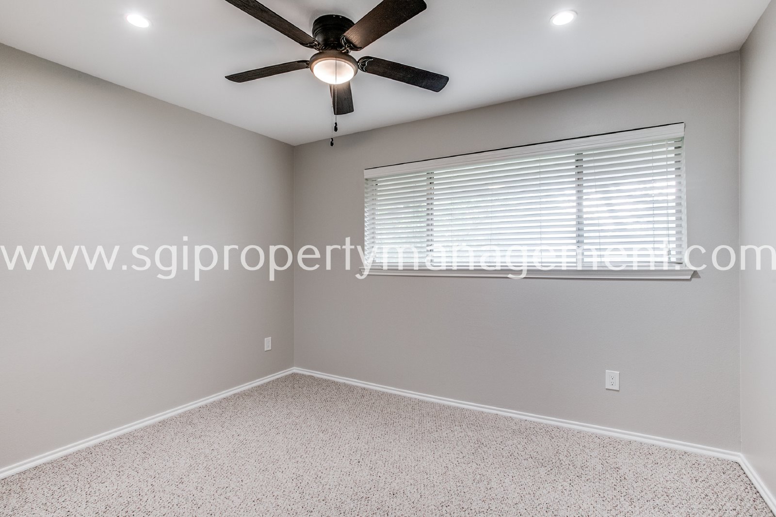 Amazing condo ready for move in property image