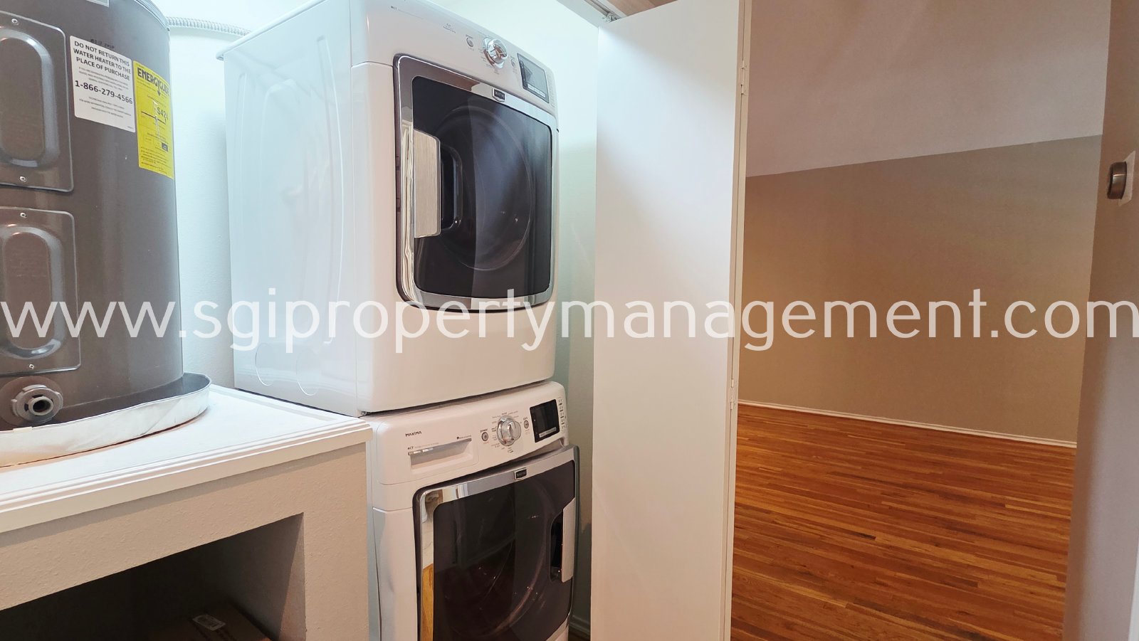 Amazing condo ready for move in property image