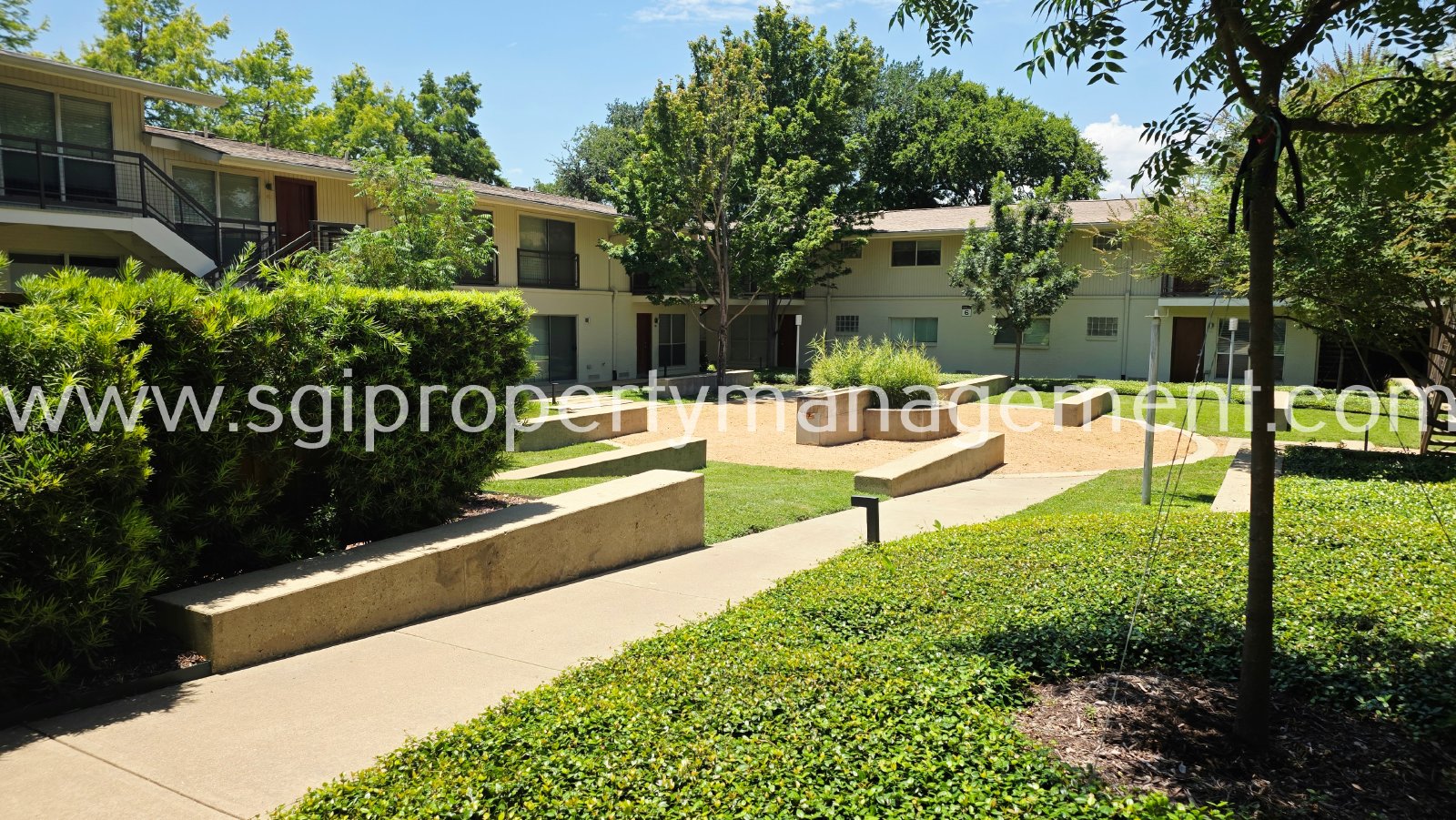 Amazing condo ready for move in property image