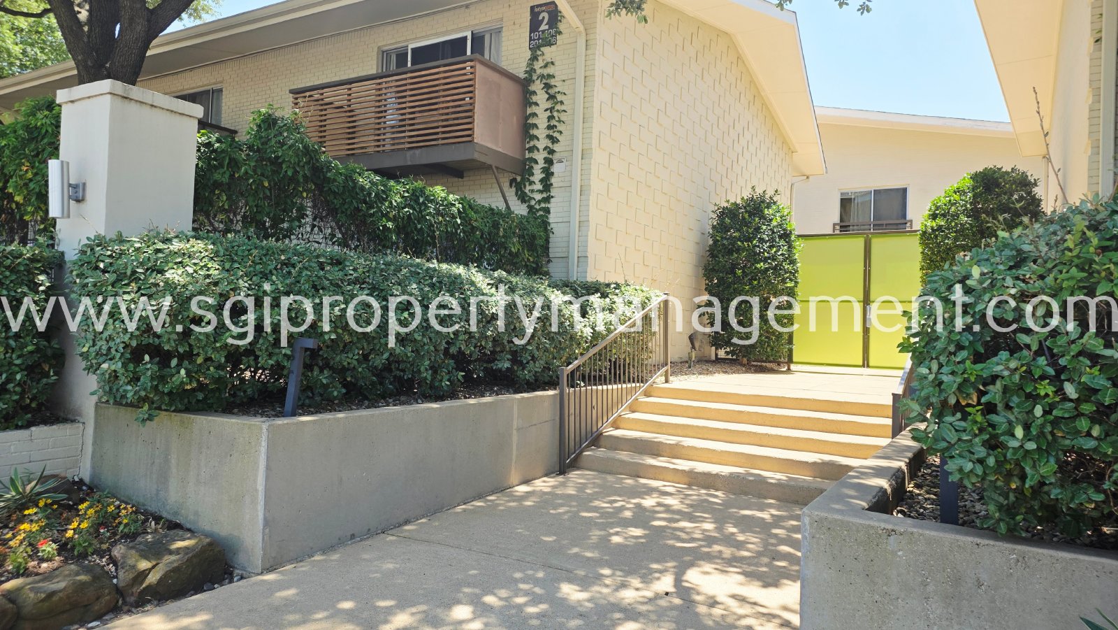 Amazing condo ready for move in property image