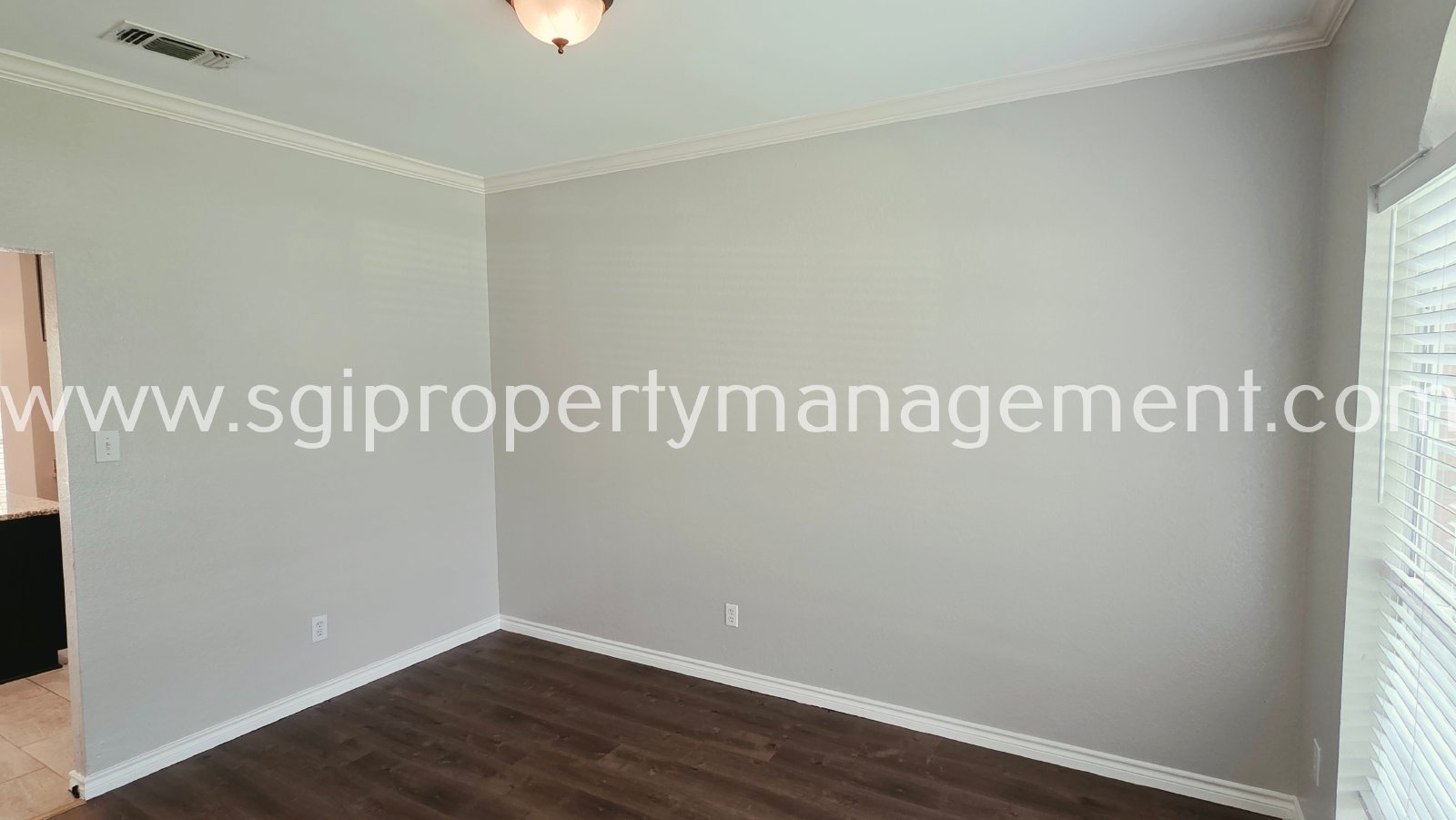 Gorgeous updated home ready for move in property image