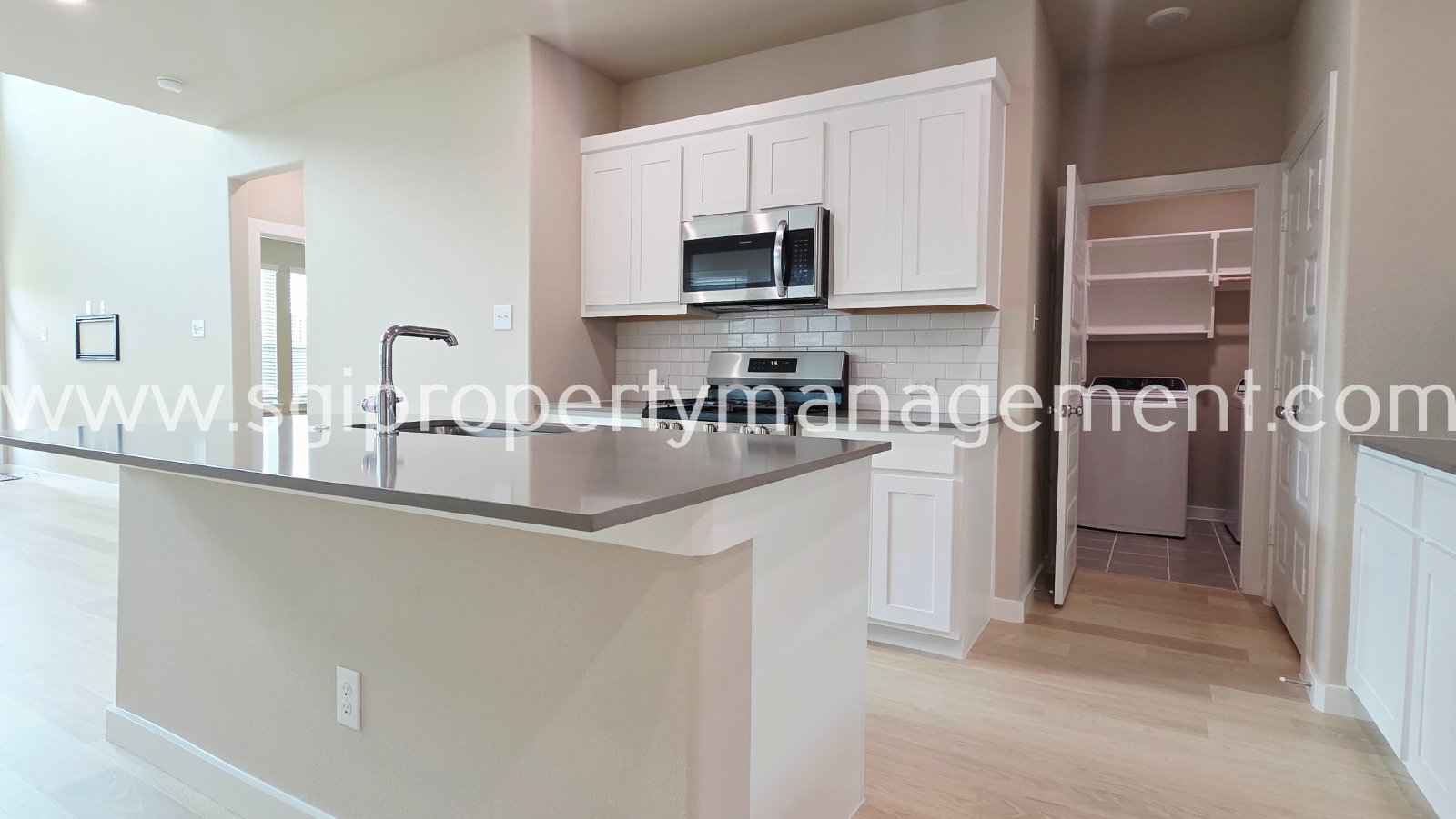 Modern 4 bedroom 2.5 bath! property image
