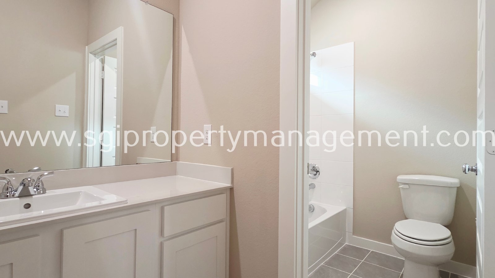 Modern 4 bedroom 2.5 bath! property image