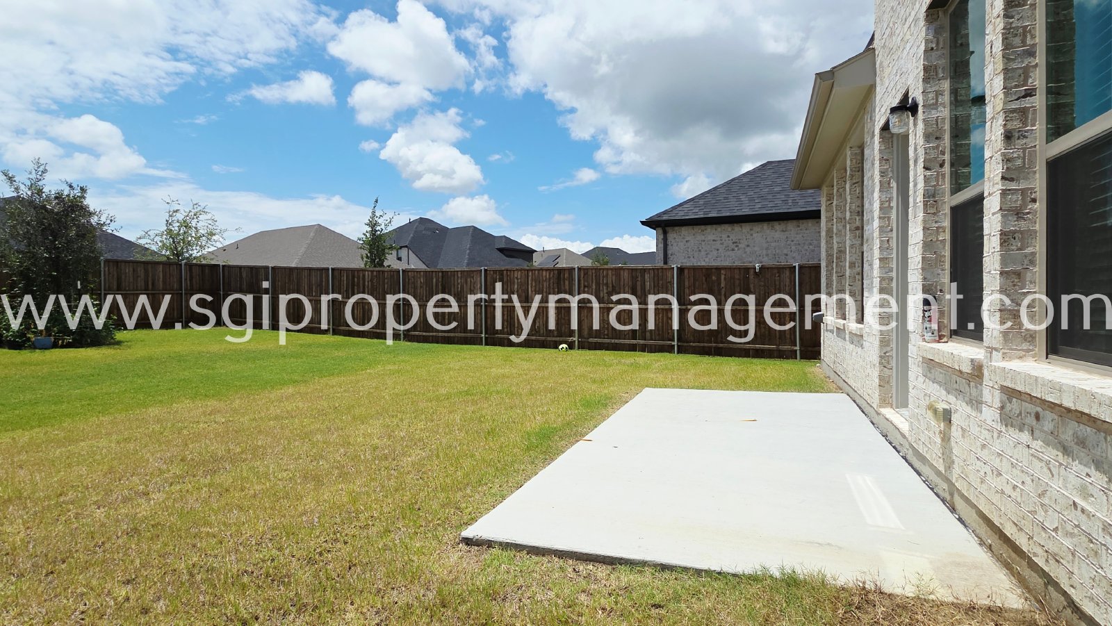 Modern 4 bedroom 2.5 bath! property image