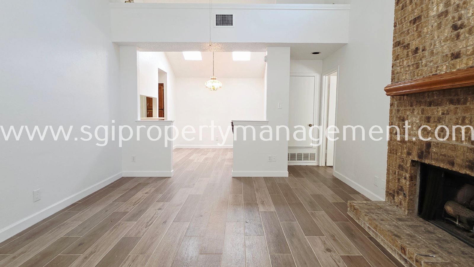 Inviting 2-bedroom 2-bath! property image