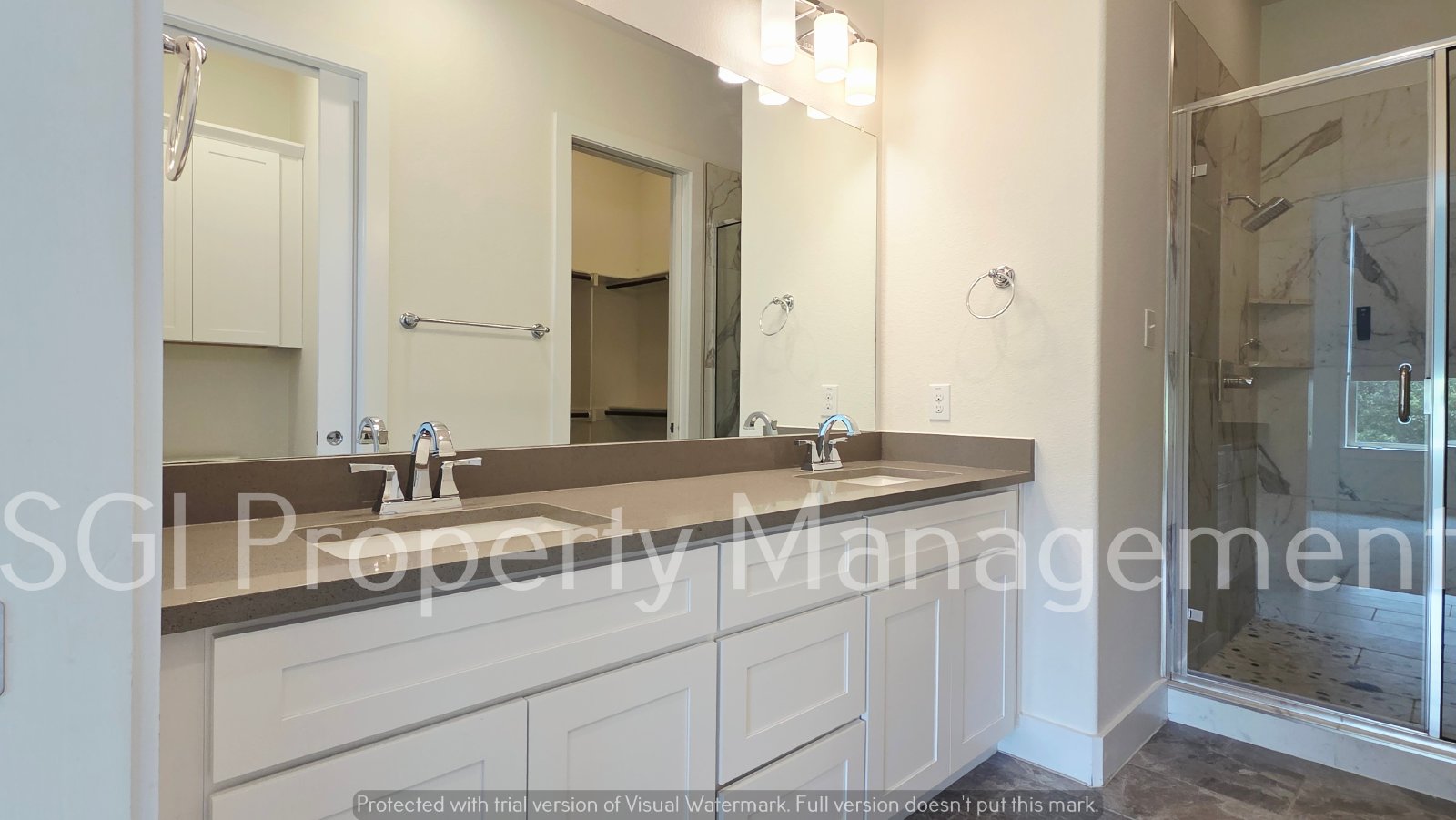 13222 Bee St property image