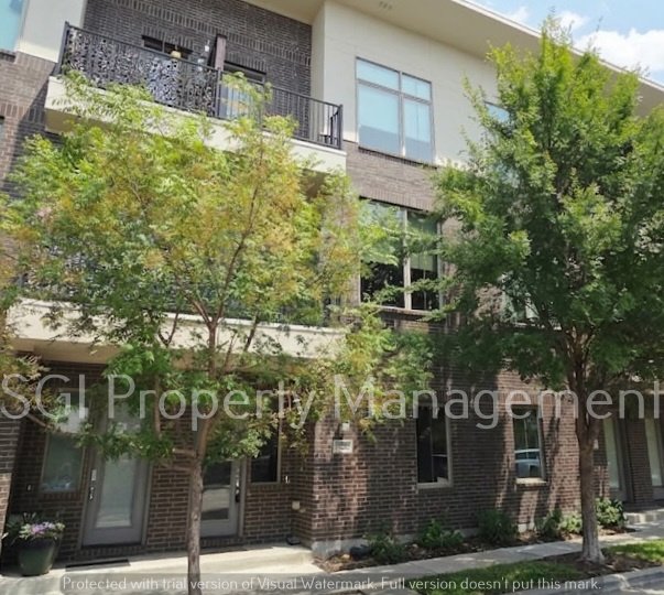 13222 Bee St property image