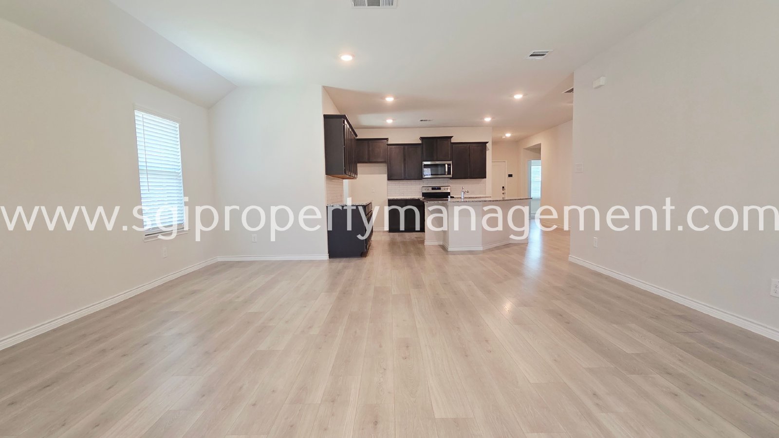 Beautiful updated 4 bedroom Royse City home property image