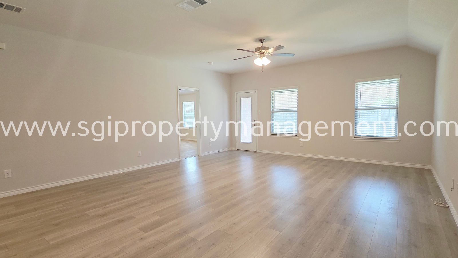 Beautiful updated 4 bedroom Royse City home property image
