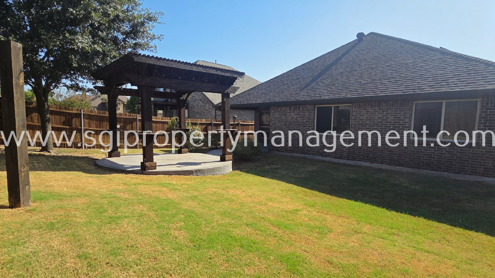 Pristine and Stunning 4 Bedroom! property image
