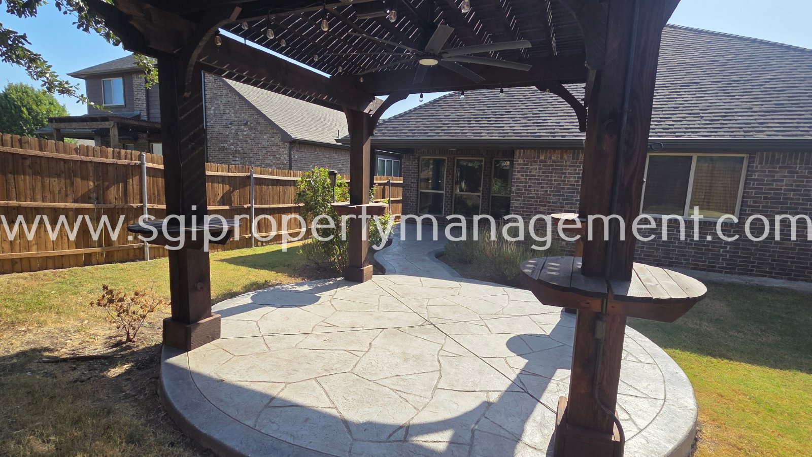 Pristine and Stunning 4 Bedroom! property image