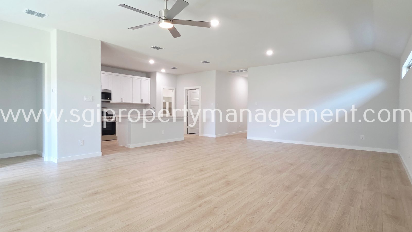 Gorgeous new build ready for move in property image