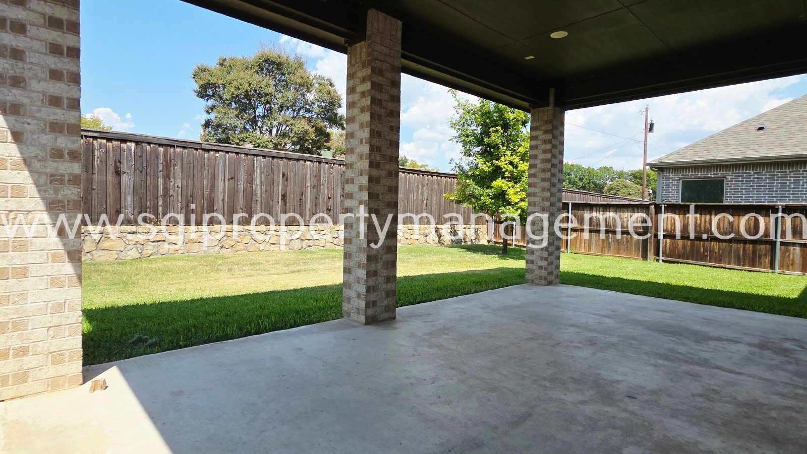 Beautiful home for rent near the Lake! property image