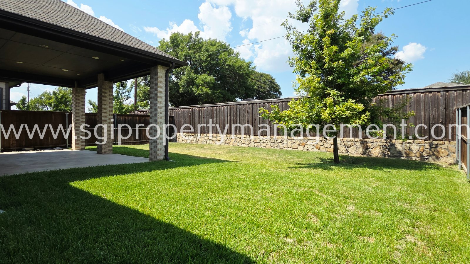 Beautiful home for rent near the Lake! property image