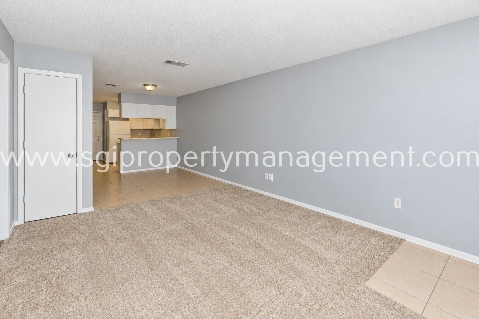 Great 2 bedroom unit of a triplex property image