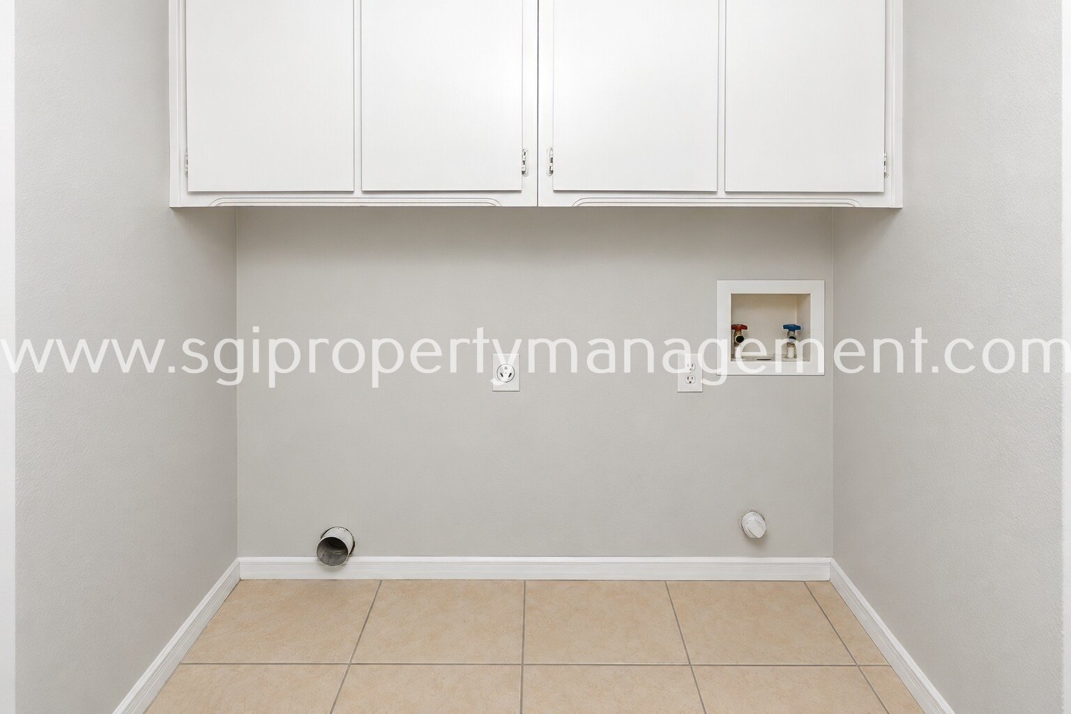 Great 2 bedroom unit of a triplex property image