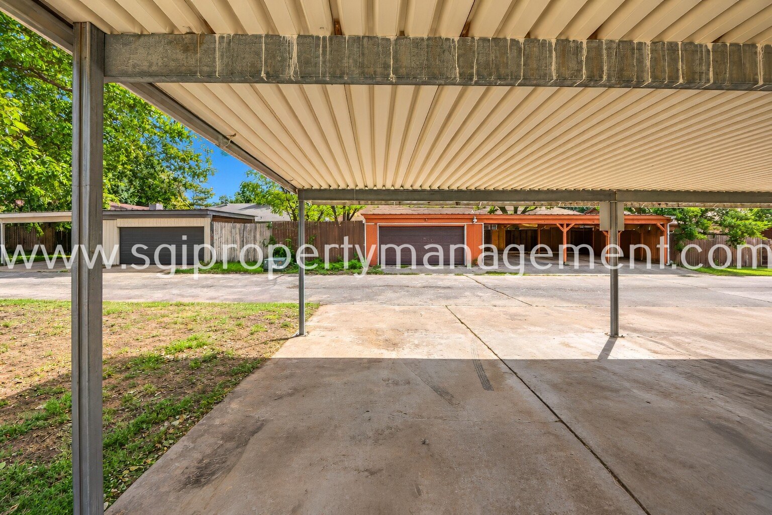 Great 2 bedroom unit of a triplex property image
