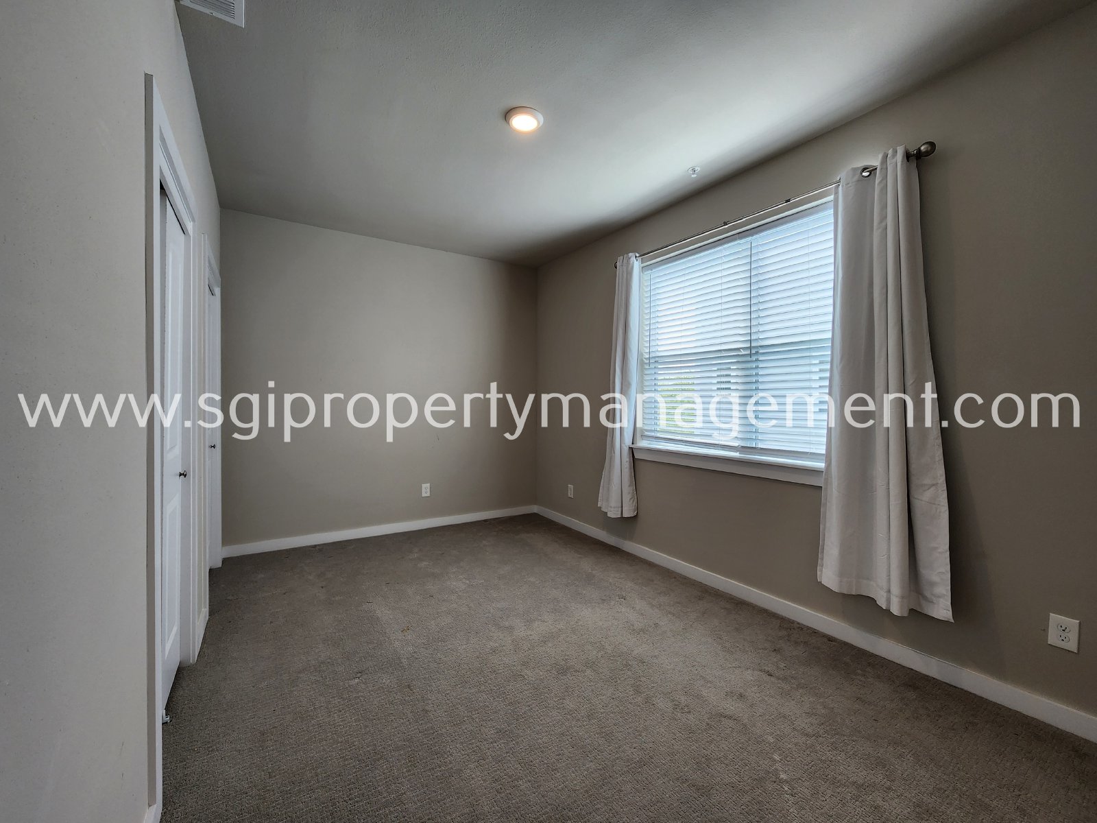 Spacious townhome ready for move in property image