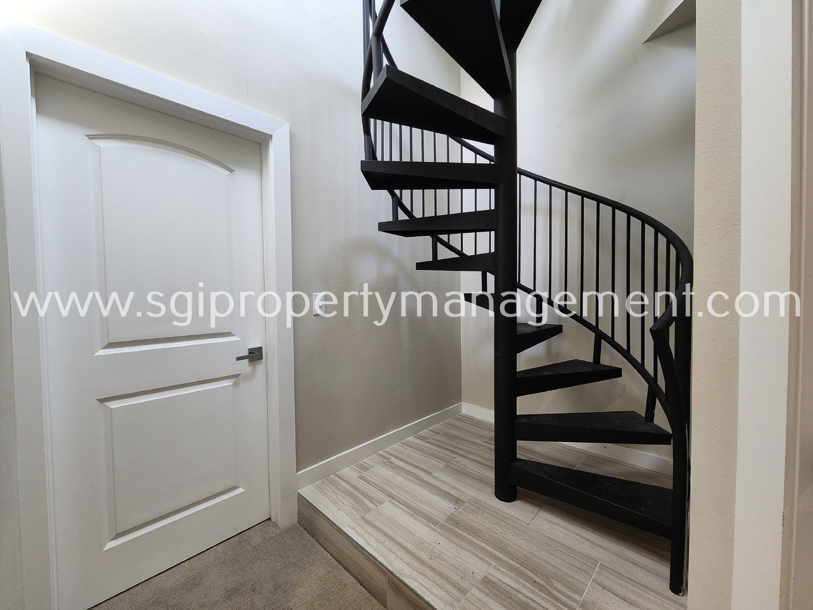 Spacious townhome ready for move in property image