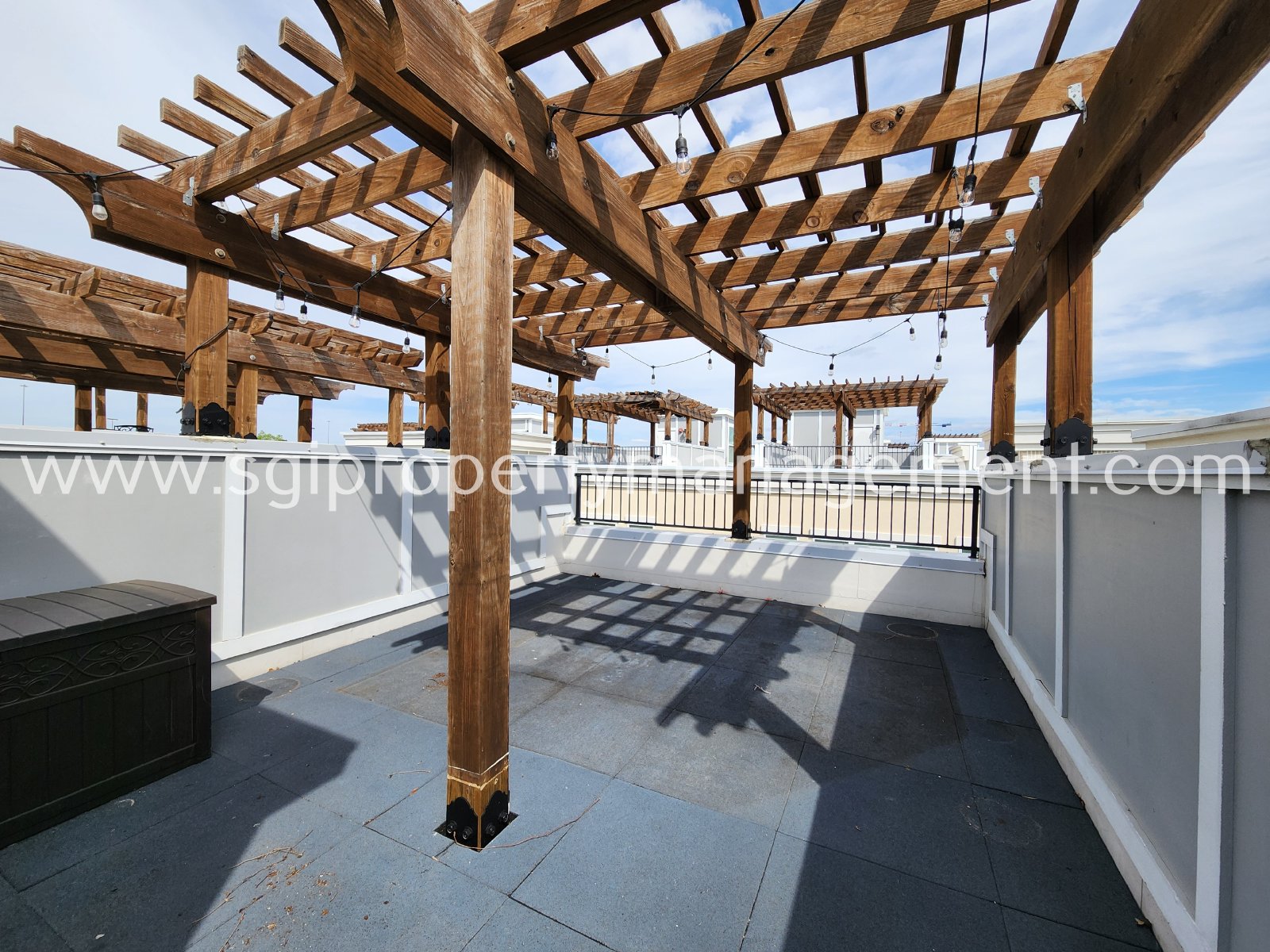 Spacious townhome ready for move in property image