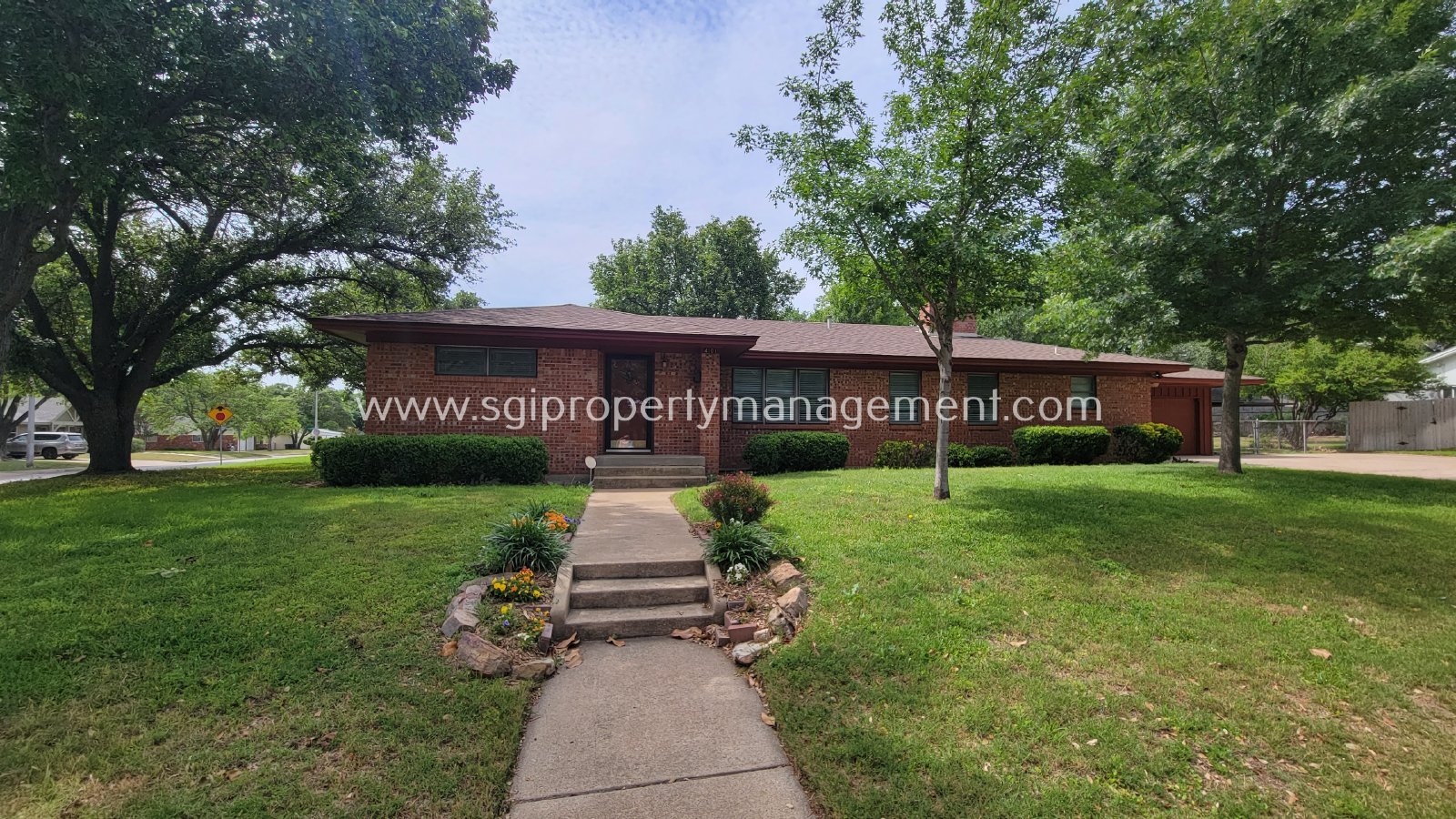 Huge corner lot in Westcliff property image