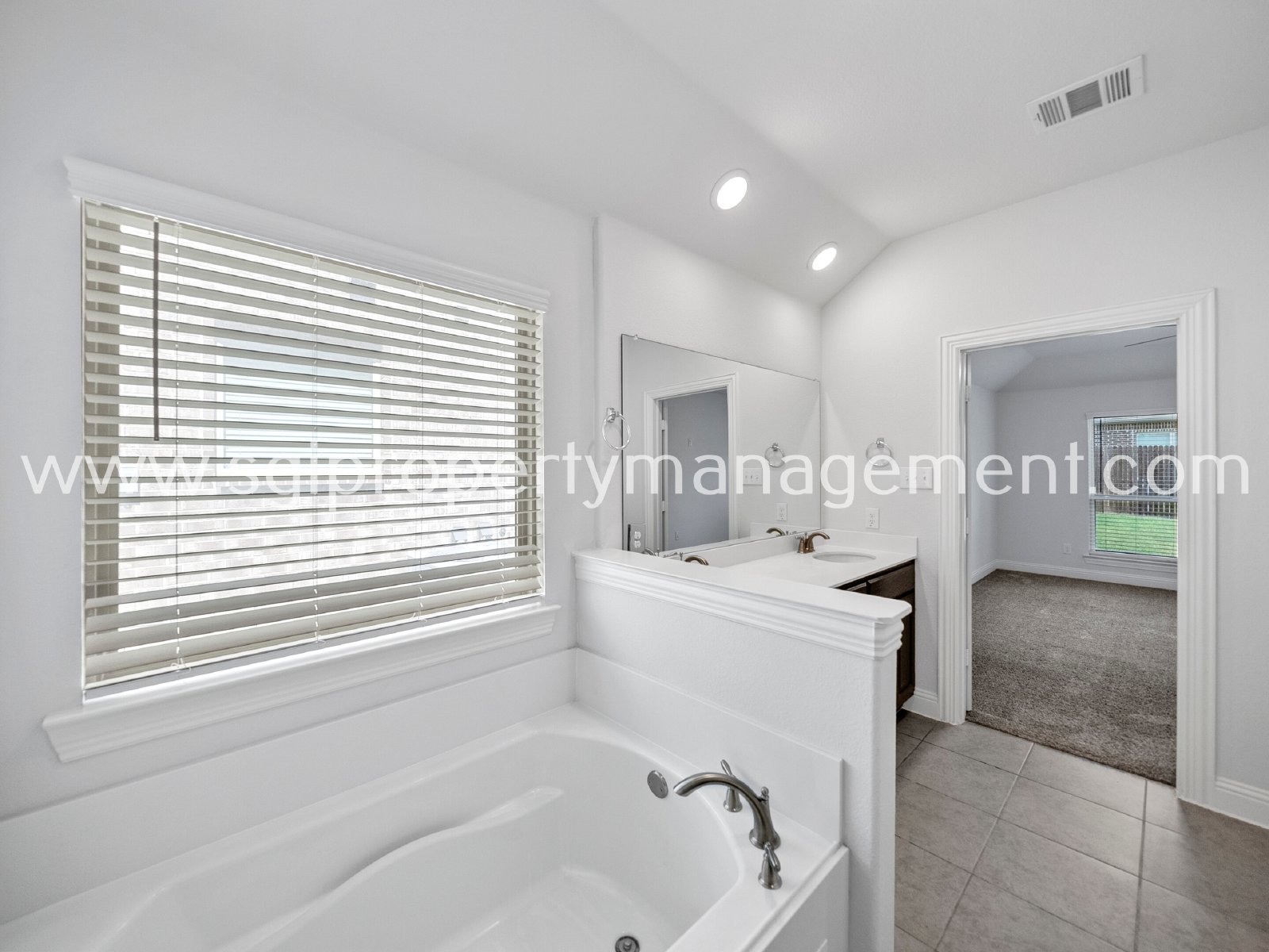 Beautiful 3 bed 2 bath home in Mckinney for rent property image