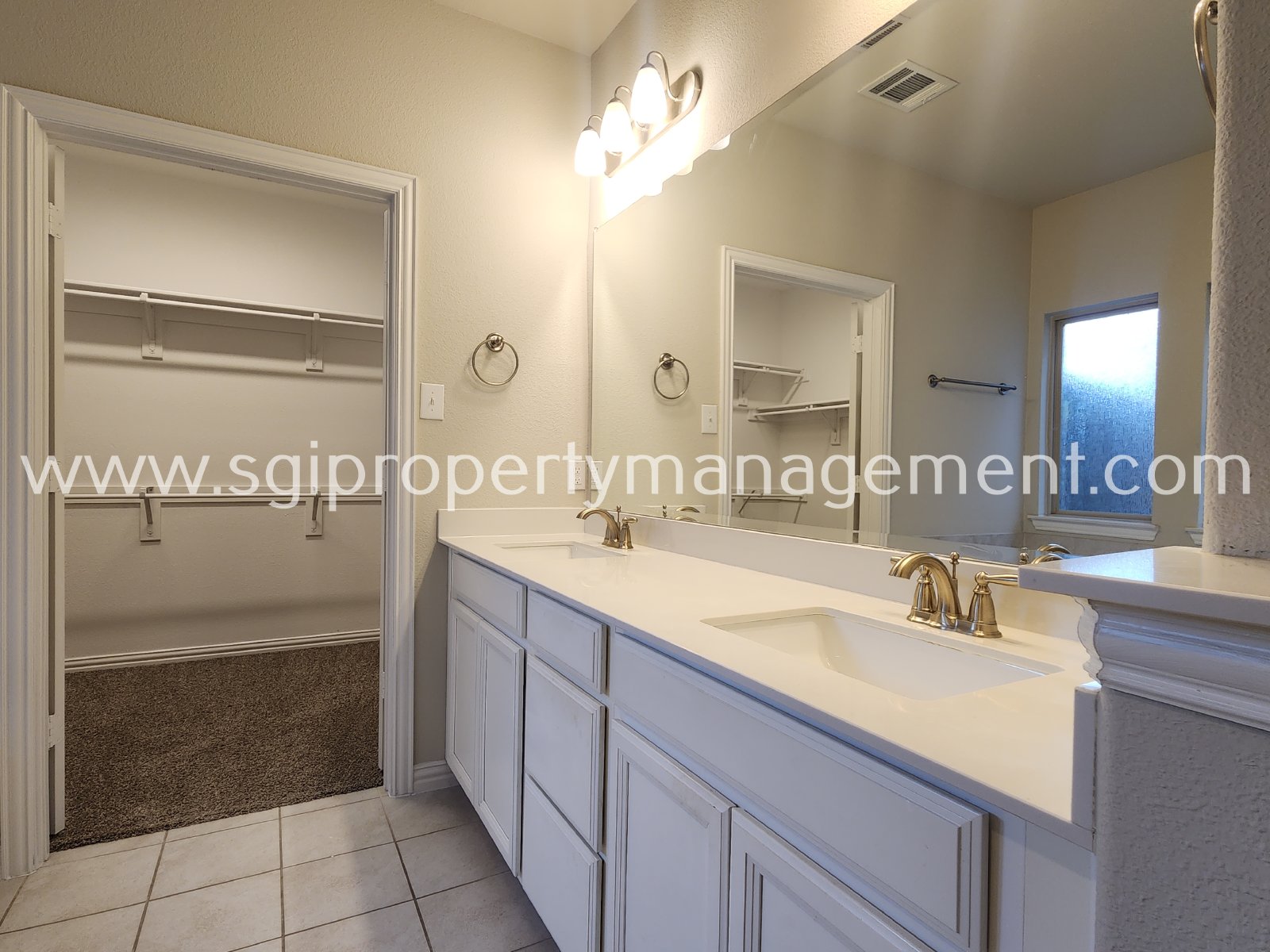 Stunning 3 bedroom home in Valencia on the Lakes property image