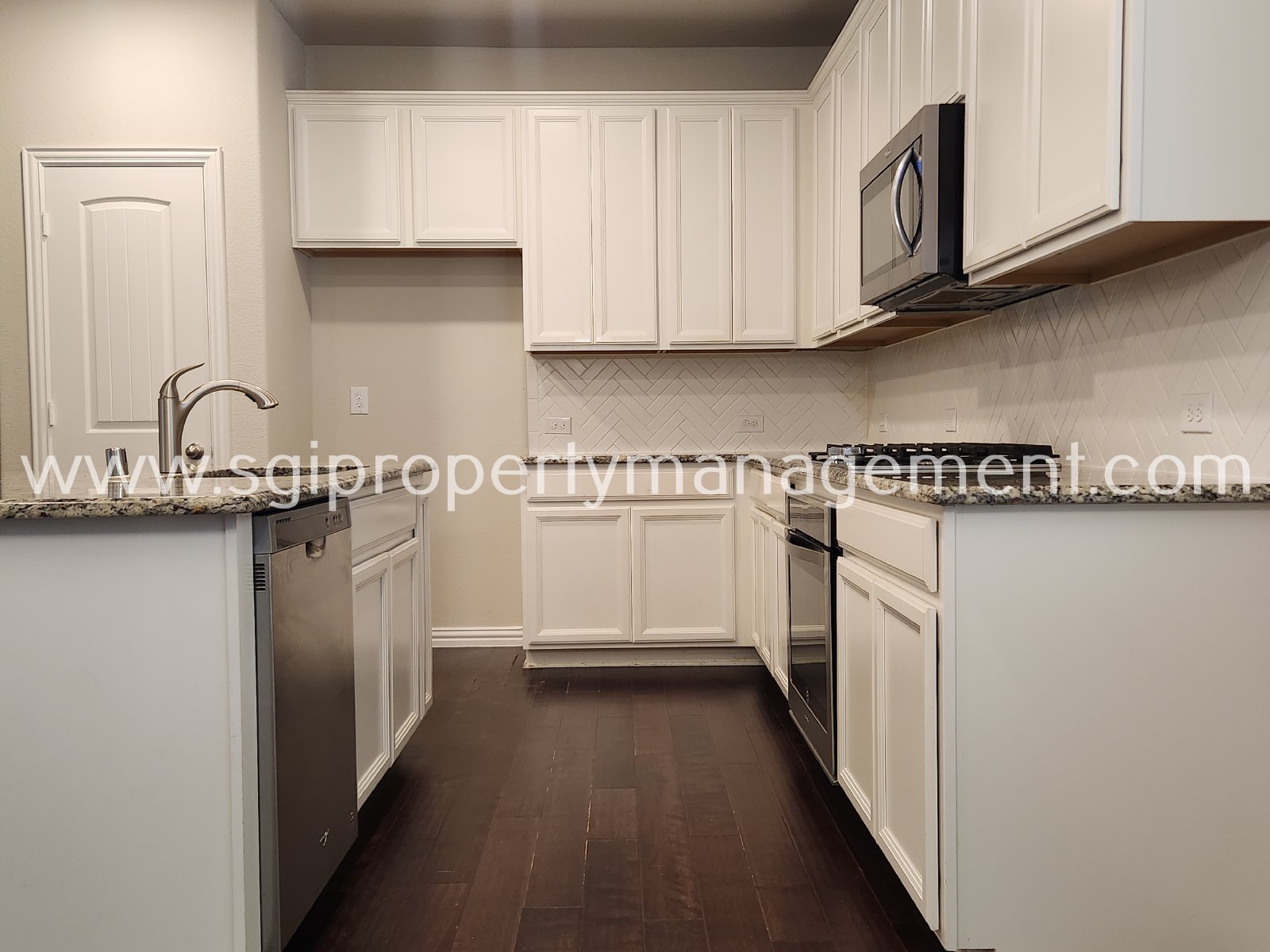 Stunning 3 bedroom home in Valencia on the Lakes property image